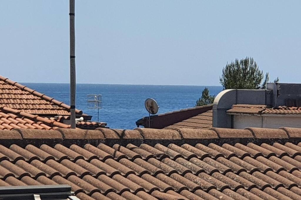 Sicilia, Mansarda Le Due Terrazze Lägenhet Mascali Exteriör bild